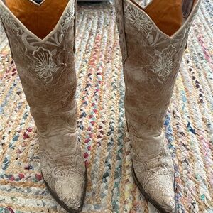 Old Gringo Tan/cream Embroidered cowgirl Boots